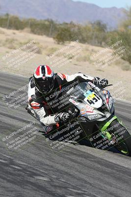 media/Dec-04-2025-Racers Edge (Thu) [[5ebc9f124d]]/2-A Group/1-Session 2 (Turn 7 Inside)/